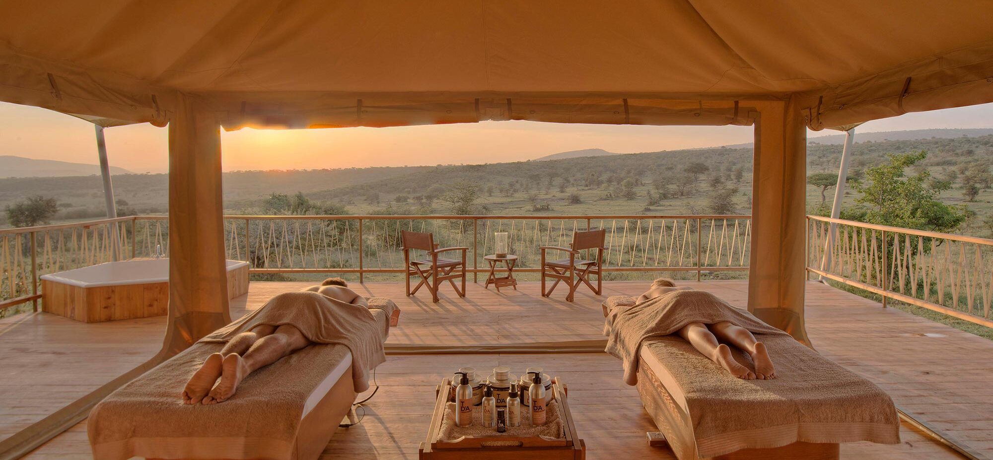 For couples seeking a deeper level of relaxation and renewal, wellness retreats offer a more holistic approach to Spa Safari Experiences. These experiences go beyond individual treatments, creating a complete journey of well-being.
