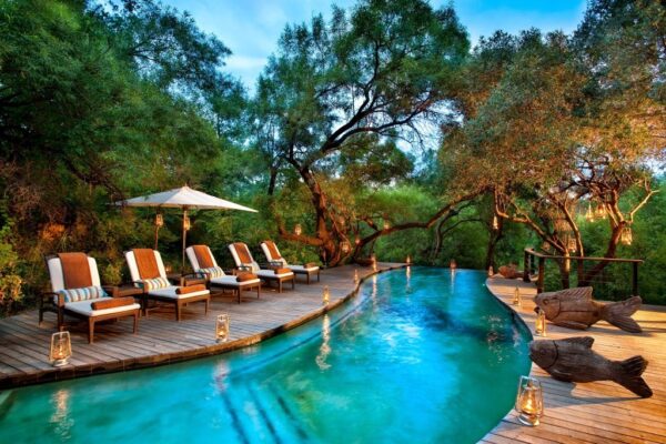 10 Days Rwanda Honeymoon Safari (Gorillas, Chimps & Luxury Retreats)