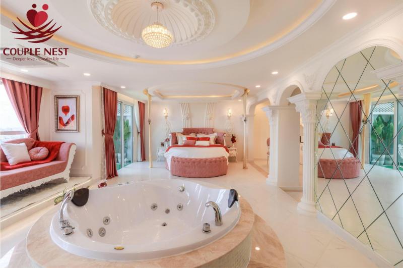 Luxury Accommodation for Couples 1