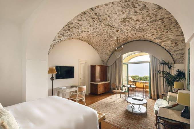 Luxury Accommodation for Honeymooners