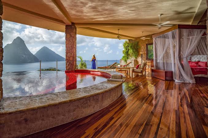 Luxury Accommodation for Honeymooners