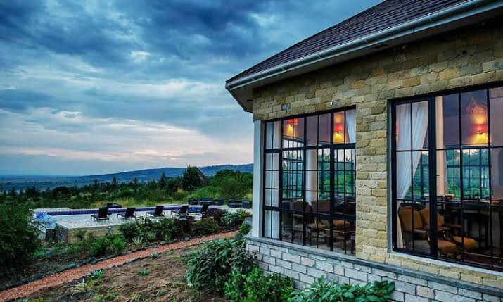 Luxury Accommodation for a Honeymoon in Queen Elizabeth National Park
