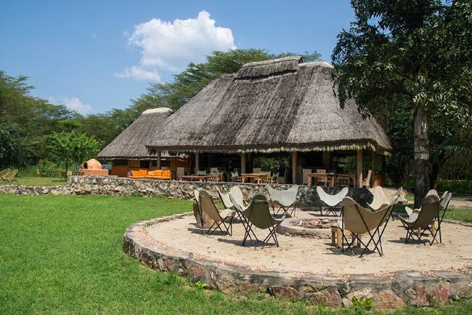 Savannah Lodges Queen Elizabeth and Murchison Falls