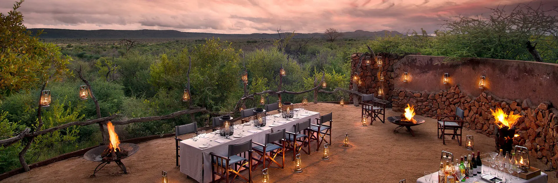 South Africa offers one of the most diverse and romantic honeymoon experiences in Africa, combining luxury wildlife adventures, world-class cuisine, beautiful landscapes, vibrant cities, and relaxing coastal escapes. Couples can enjoy the perfect balance of adventure and romance by exploring famous safari destinations, tasting fine wines in